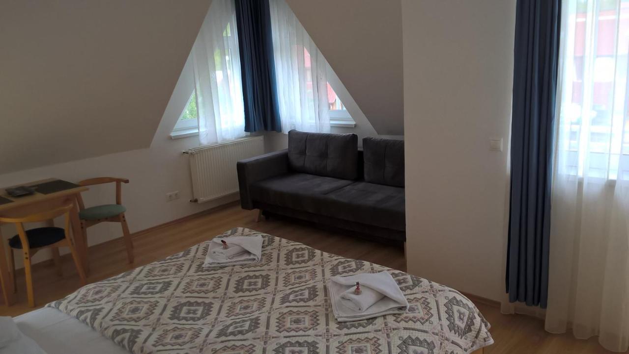 Lilla Wellnessapartman Zalakaros Buitenkant foto