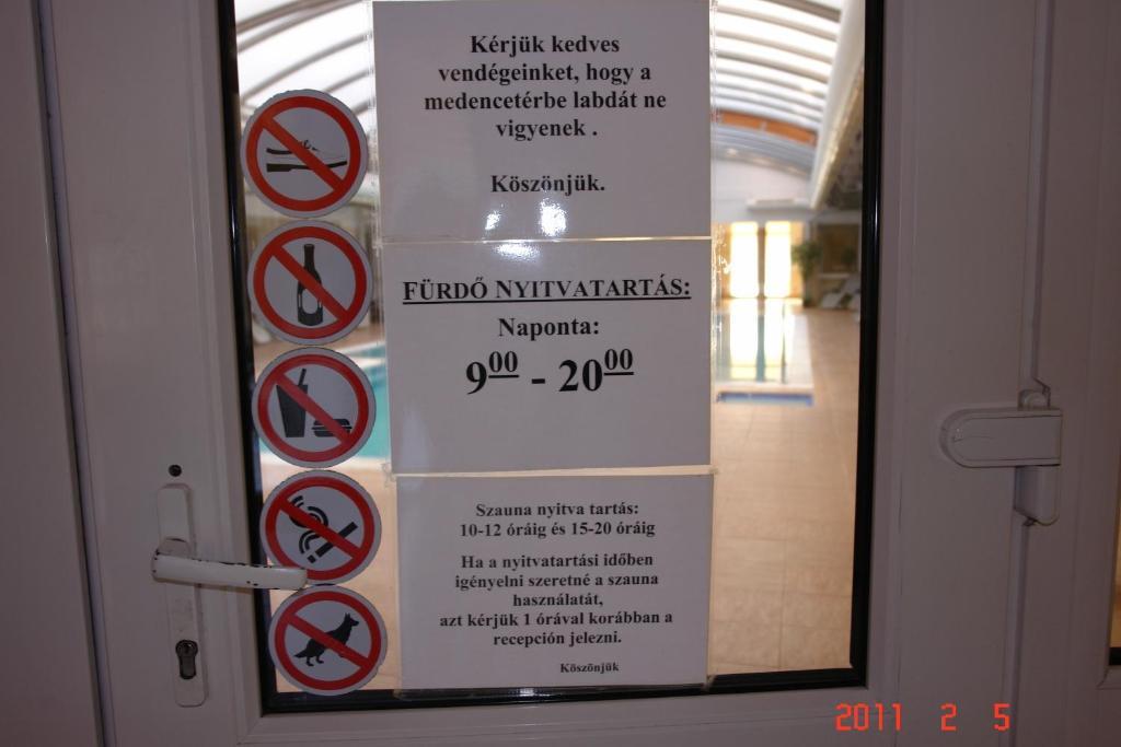 Lilla Wellnessapartman Zalakaros Buitenkant foto