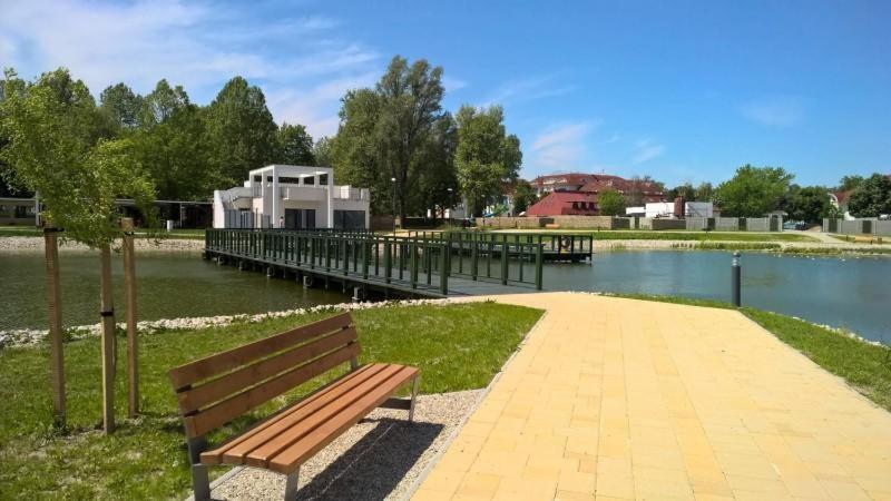 Lilla Wellnessapartman Zalakaros Buitenkant foto