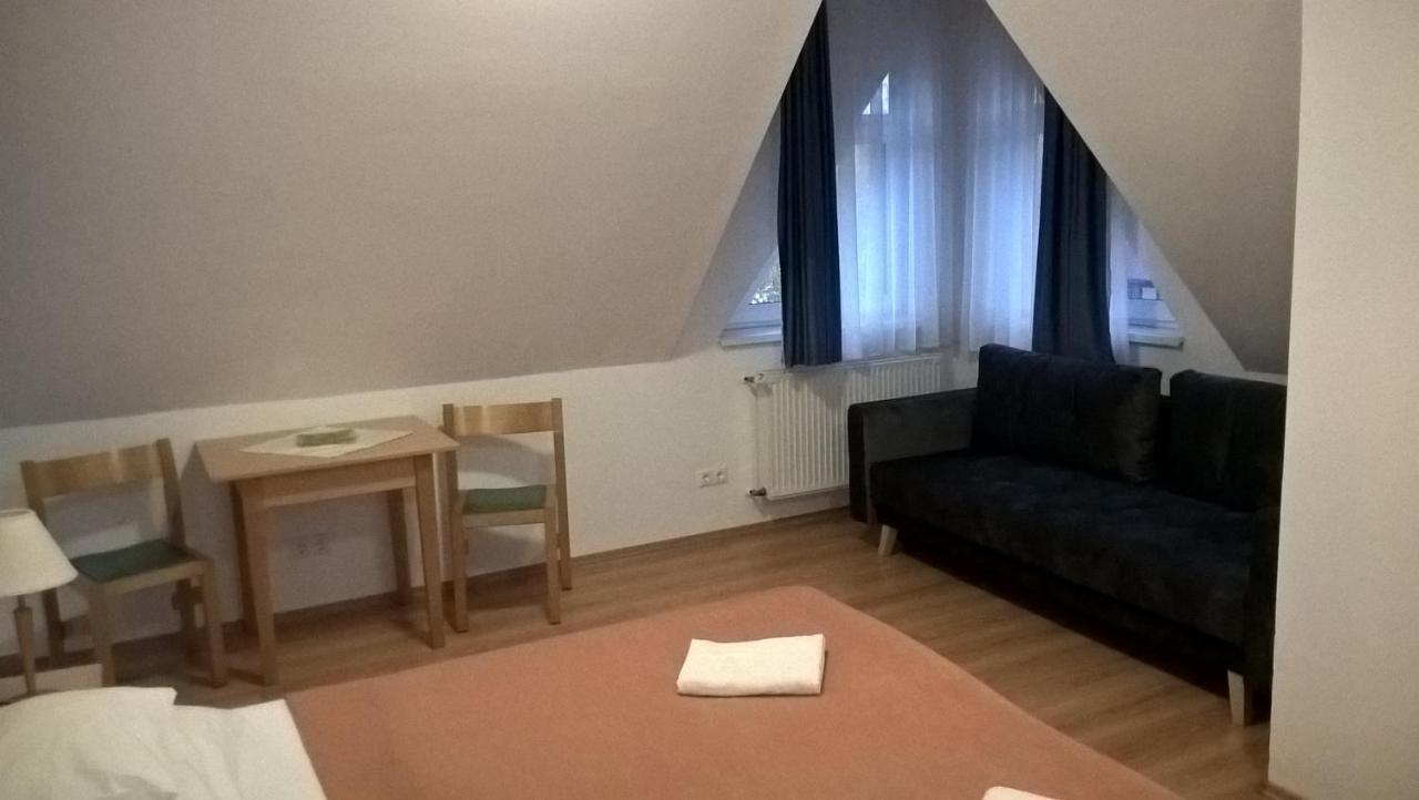 Lilla Wellnessapartman Zalakaros Buitenkant foto